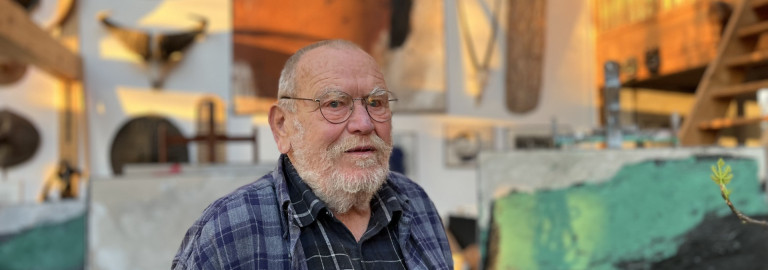Portrait Peter Tomschiczek in seinem Atelier